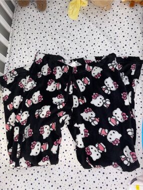 Hello Kitty Black Fleece Pajama
